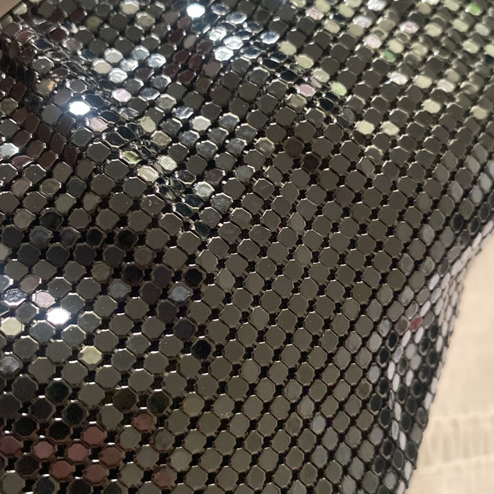 Express Y2K mesh evening clutch in black. - Picture 3 of 12